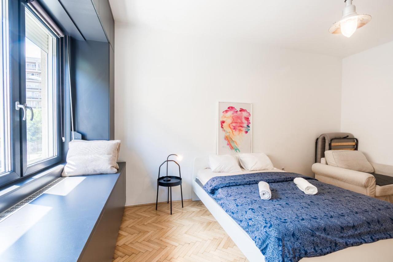Bright Studio With Parliament View, Free Parking Budapest Extérieur photo