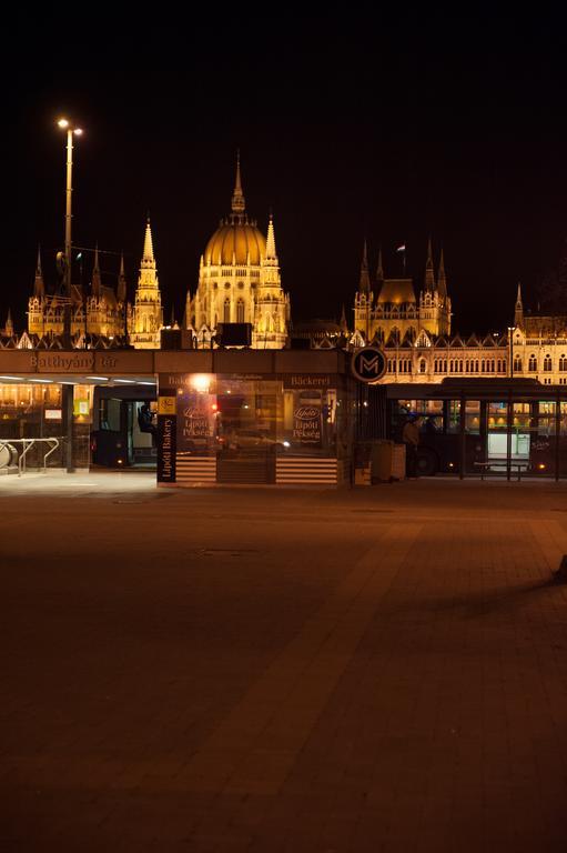 Bright Studio With Parliament View, Free Parking Budapest Chambre photo